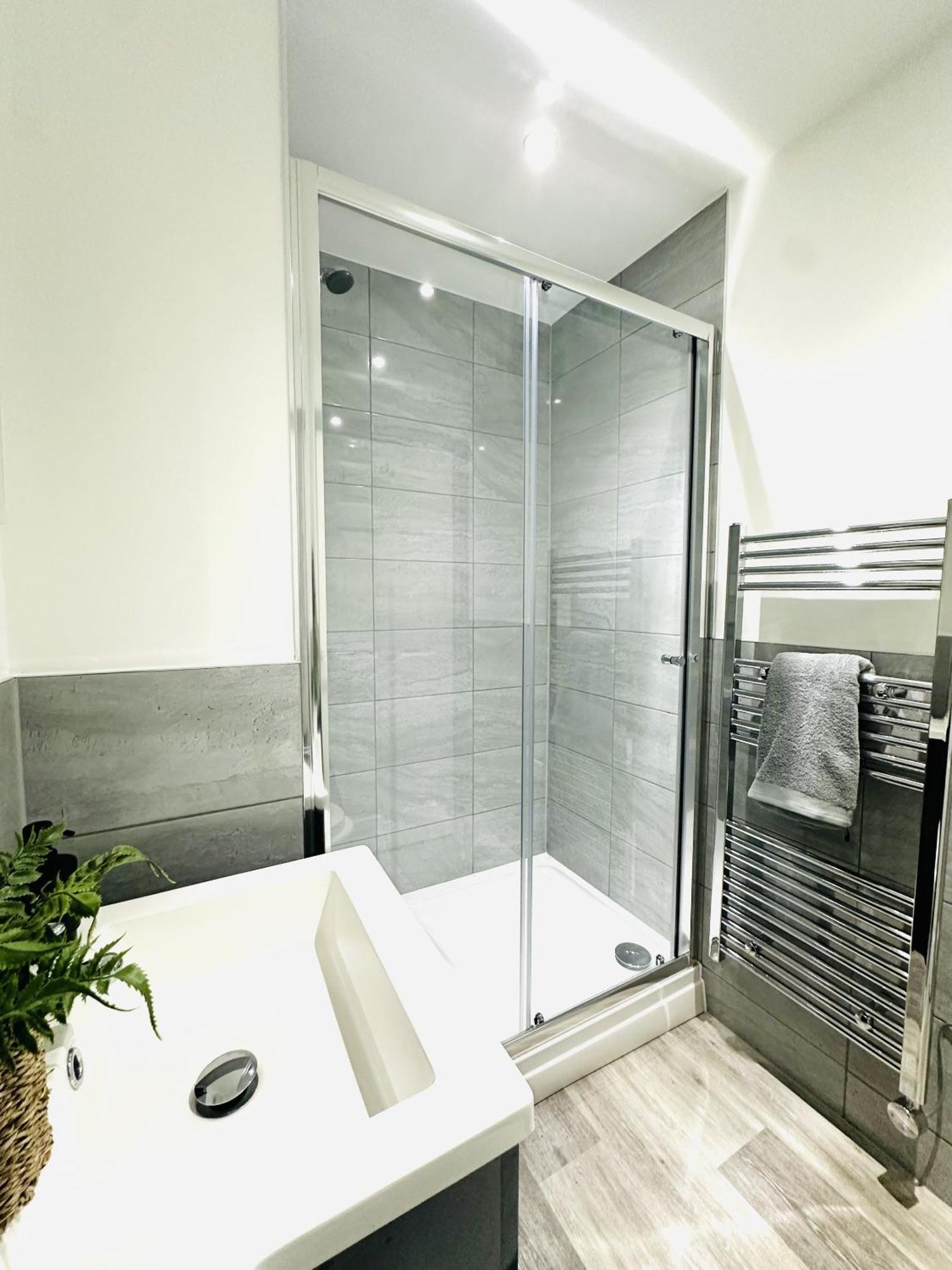 Apartment 202 Grosvenor House *