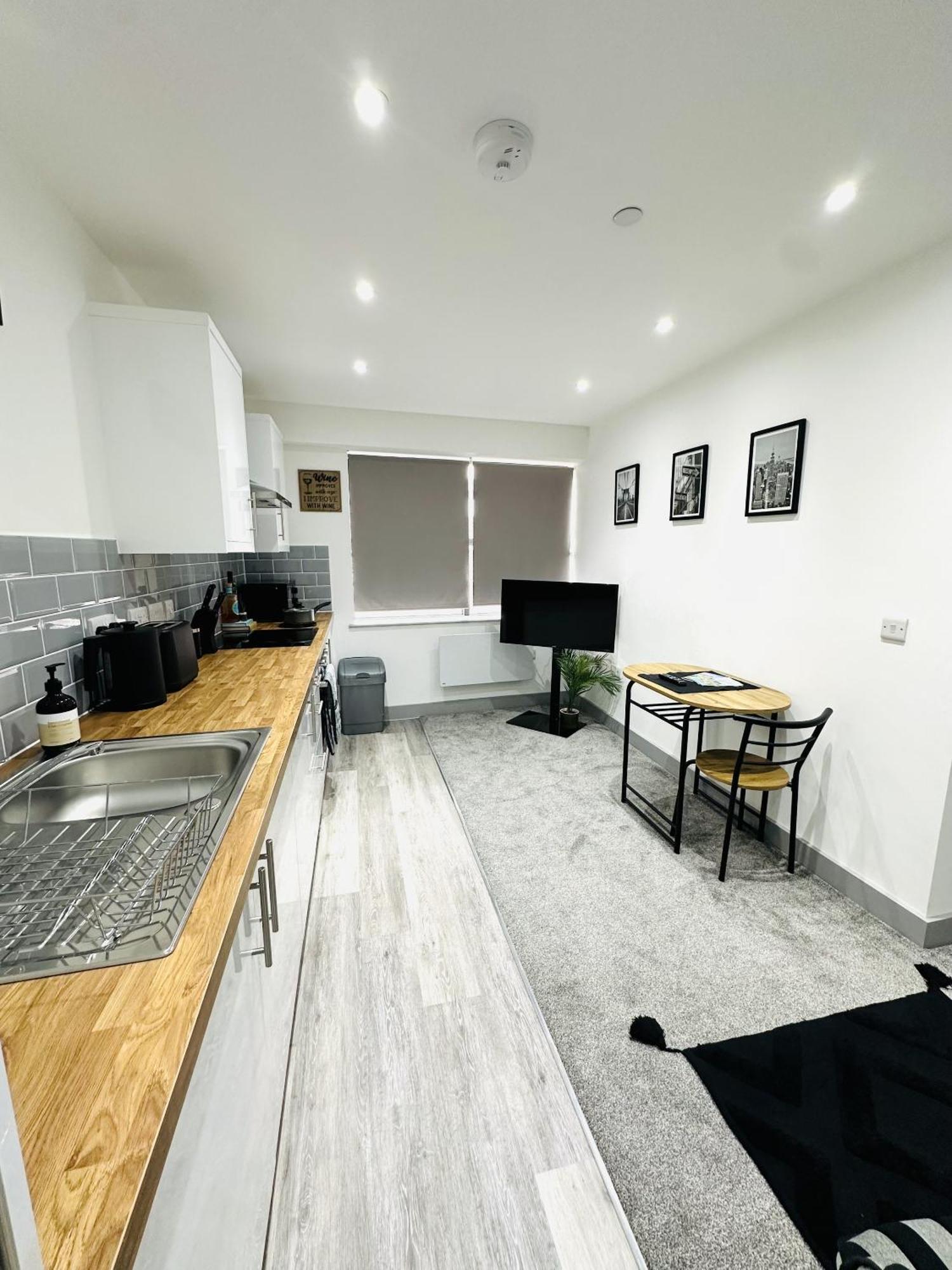 202 Grosvenor House * Wakefield
